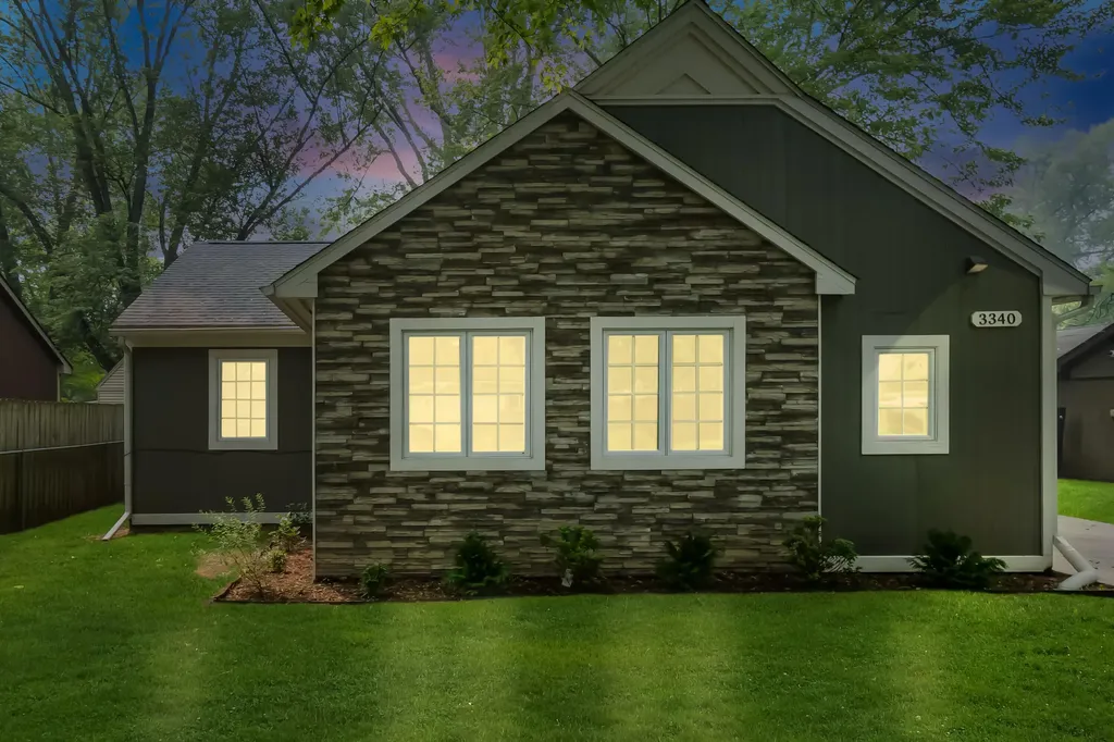3340 Royal Boulevard Commerce Charter Township MI 48382