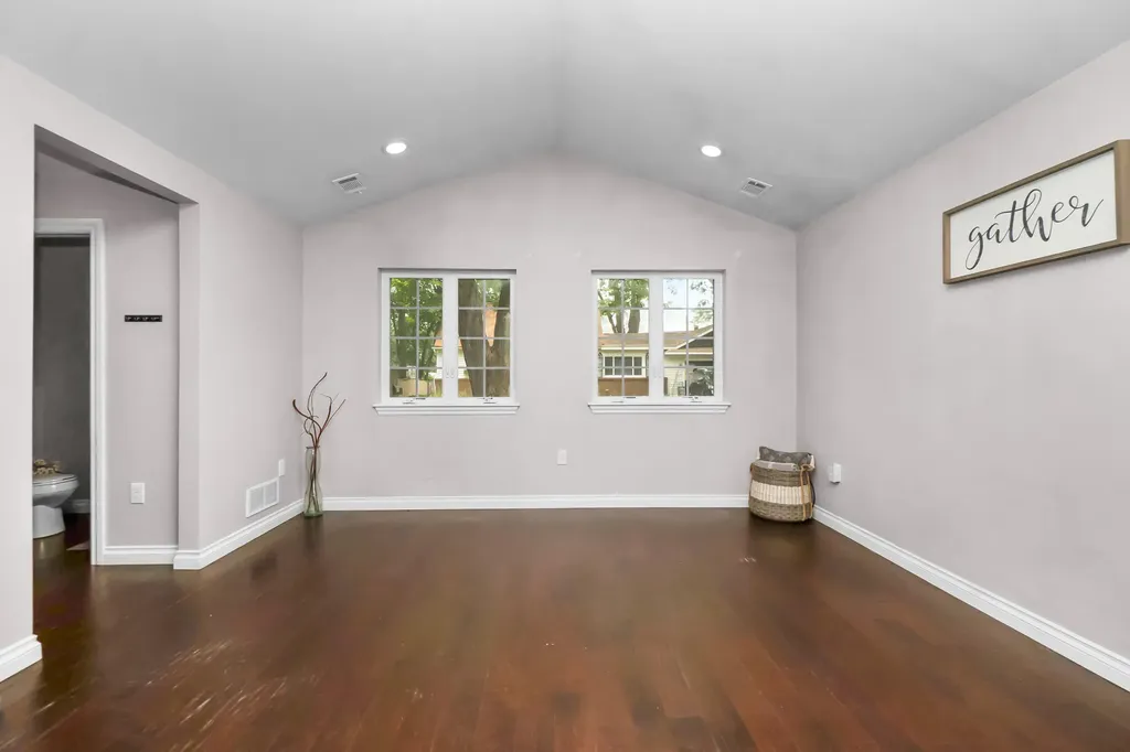 3340 Royal Boulevard Commerce Charter Township MI 48382