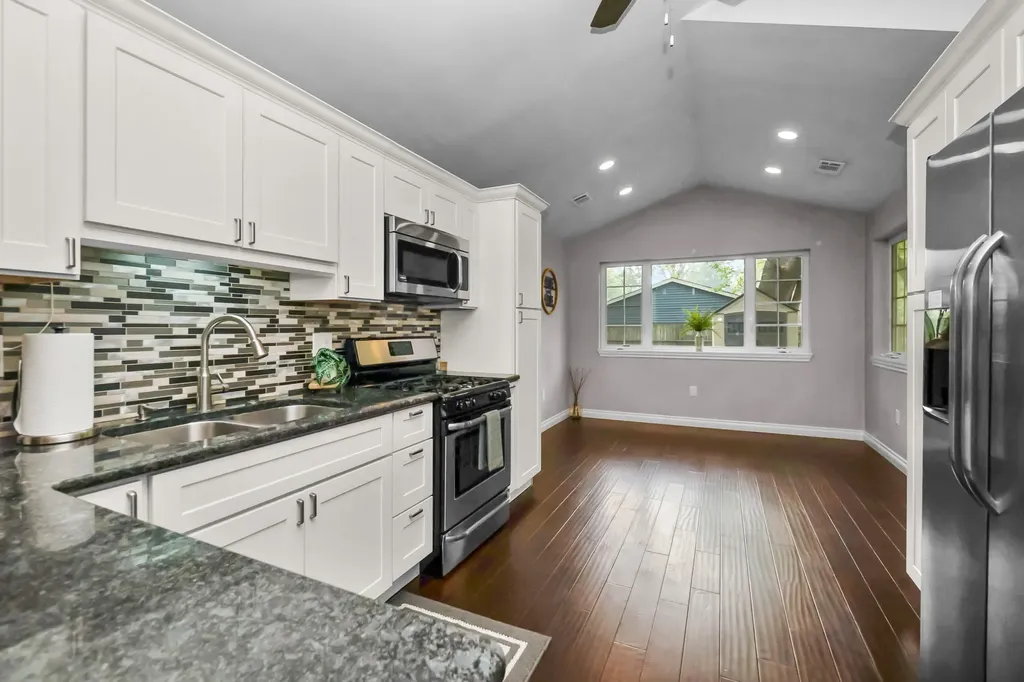 3340 Royal Boulevard Commerce Charter Township MI 48382