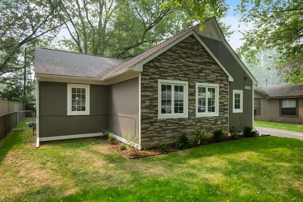 3340 Royal Boulevard Commerce Charter Township MI 48382