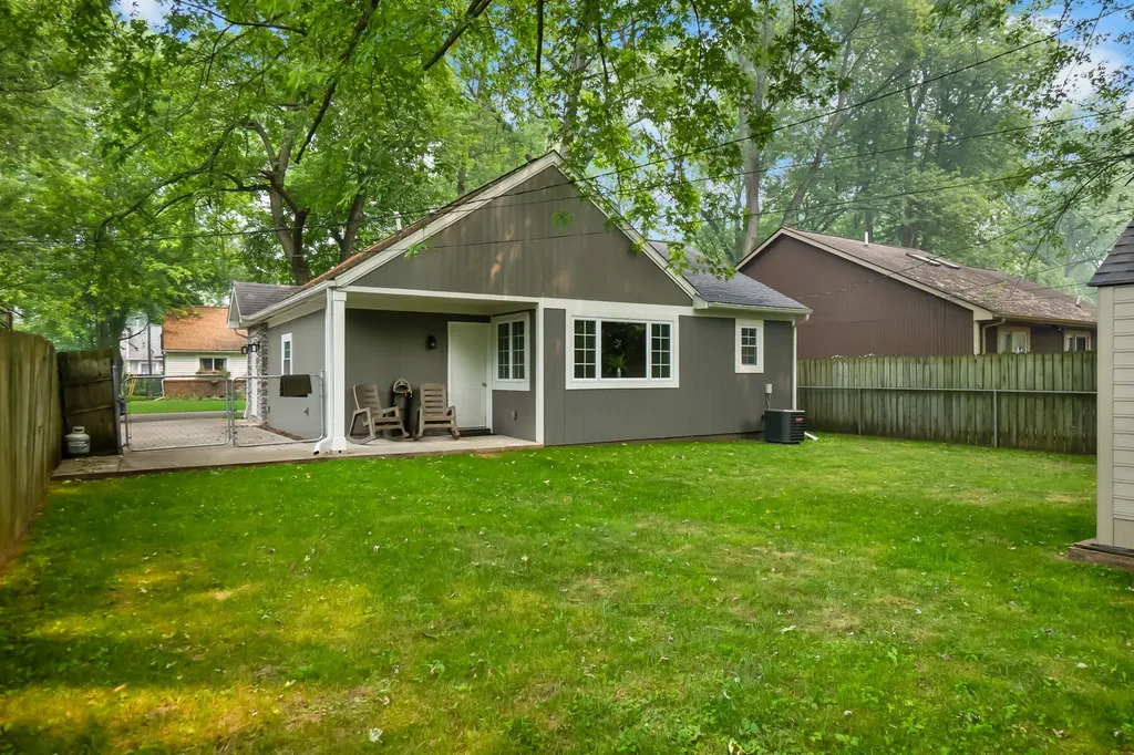 3340 Royal Boulevard Commerce Charter Township MI 48382