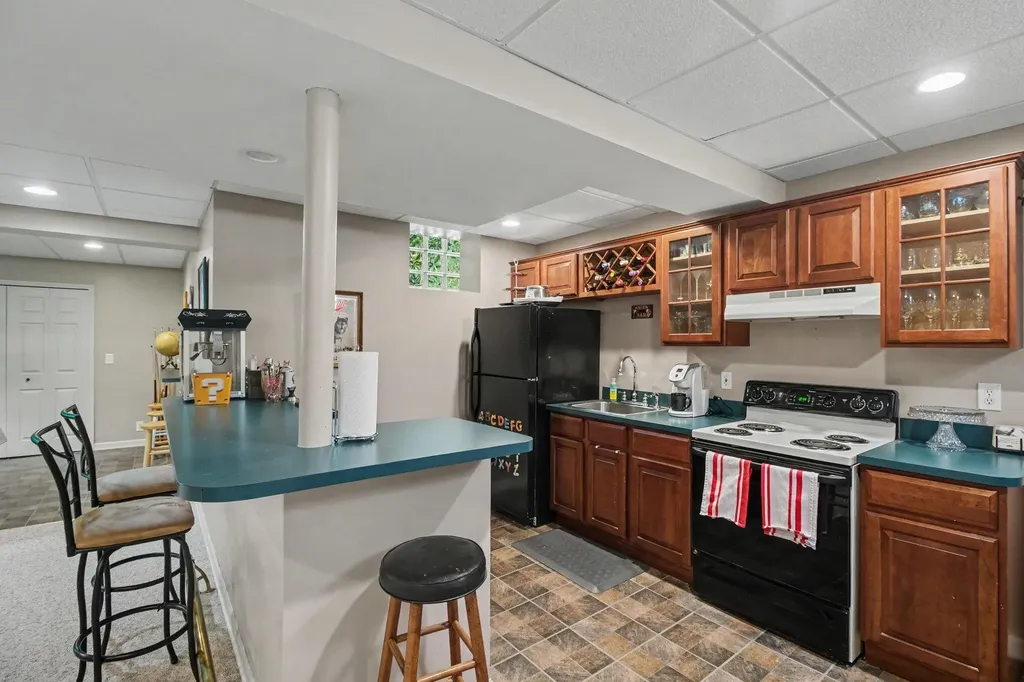 38768 Pineridge Street Harrison Charter Township MI 48045