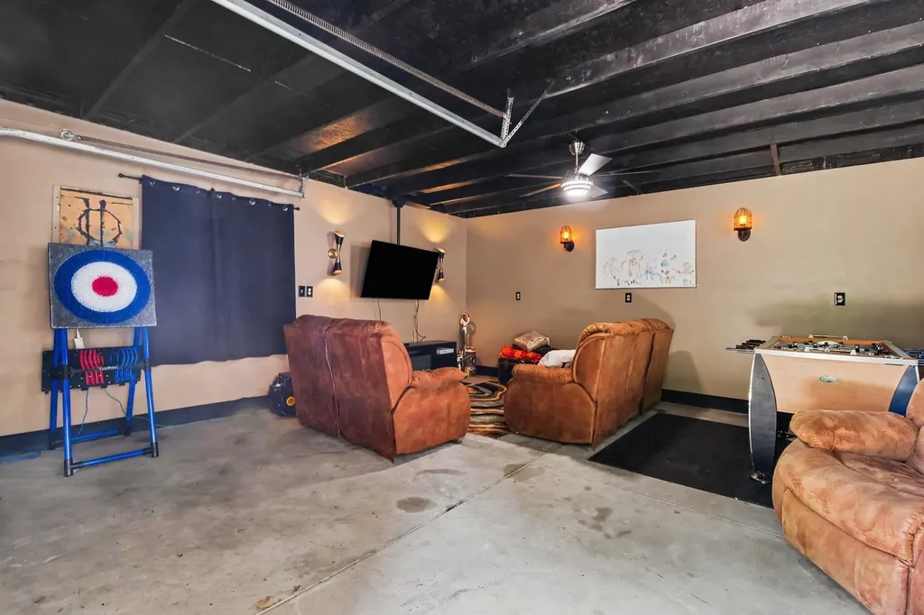 38768 Pineridge Street Harrison Charter Township MI 48045