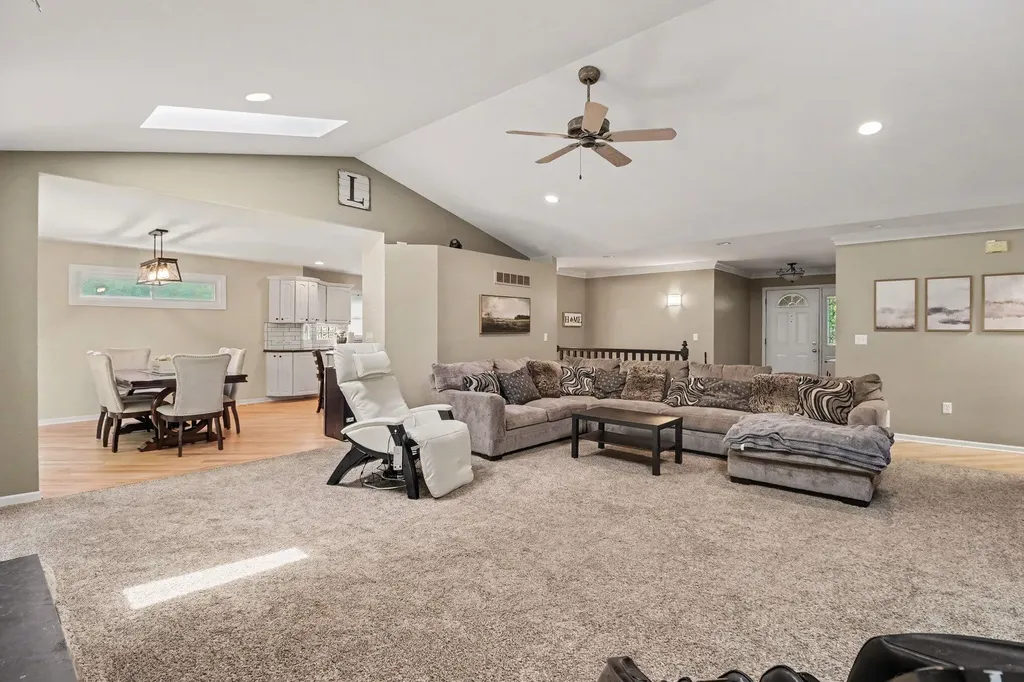 38768 Pineridge Street Harrison Charter Township MI 48045