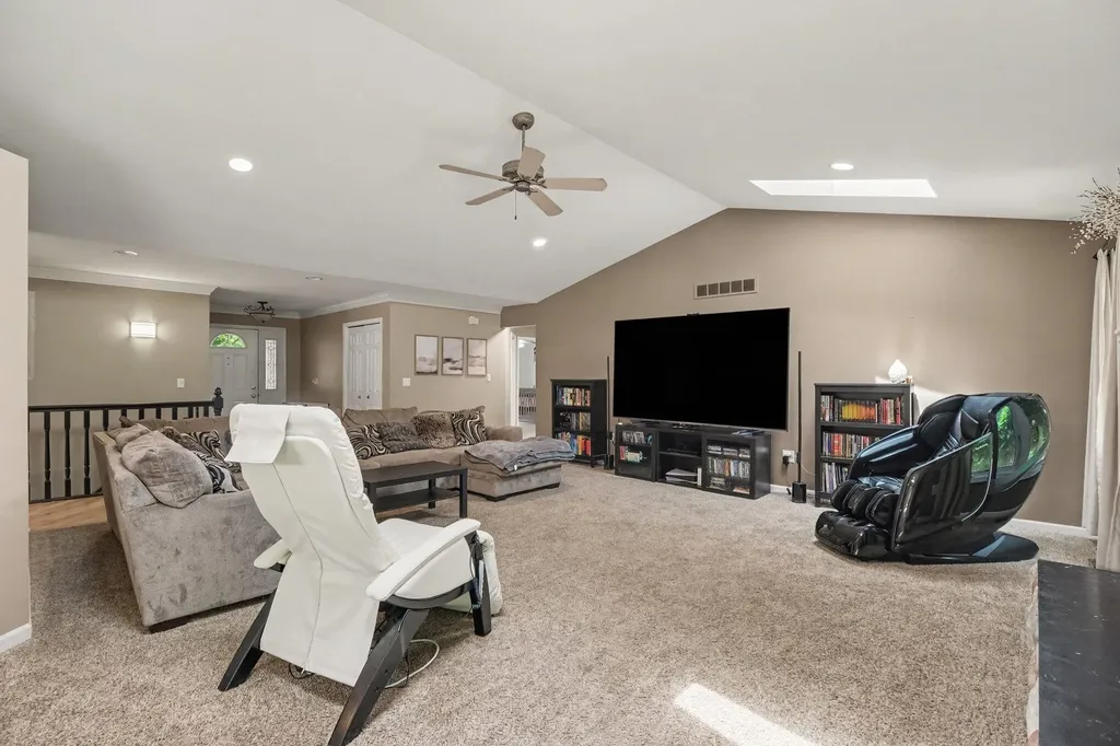 38768 Pineridge Street Harrison Charter Township MI 48045