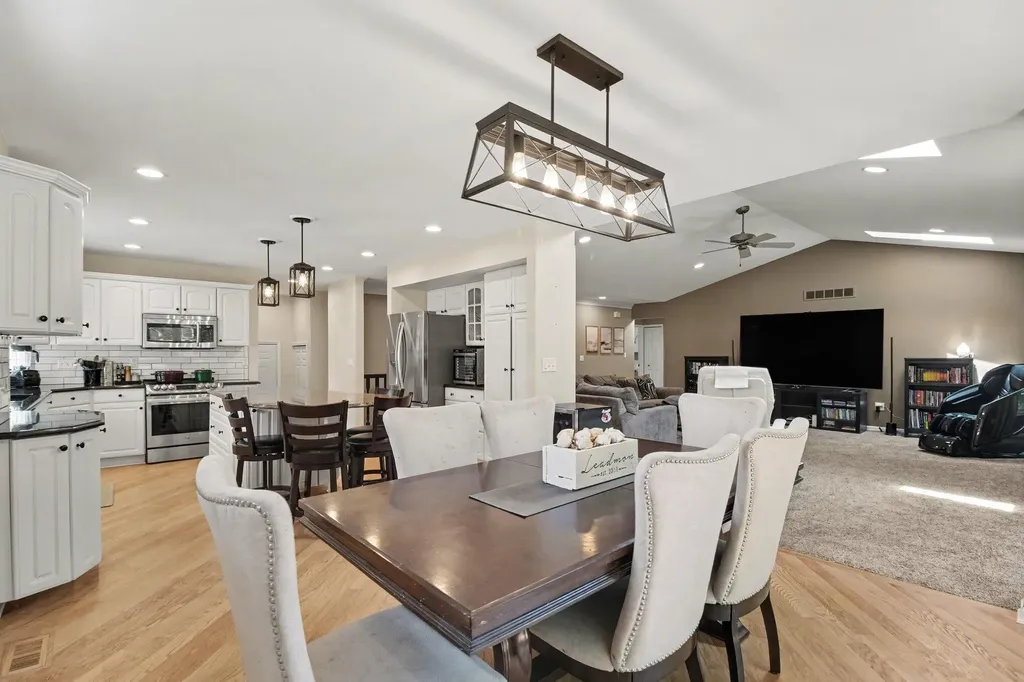 38768 Pineridge Street Harrison Charter Township MI 48045