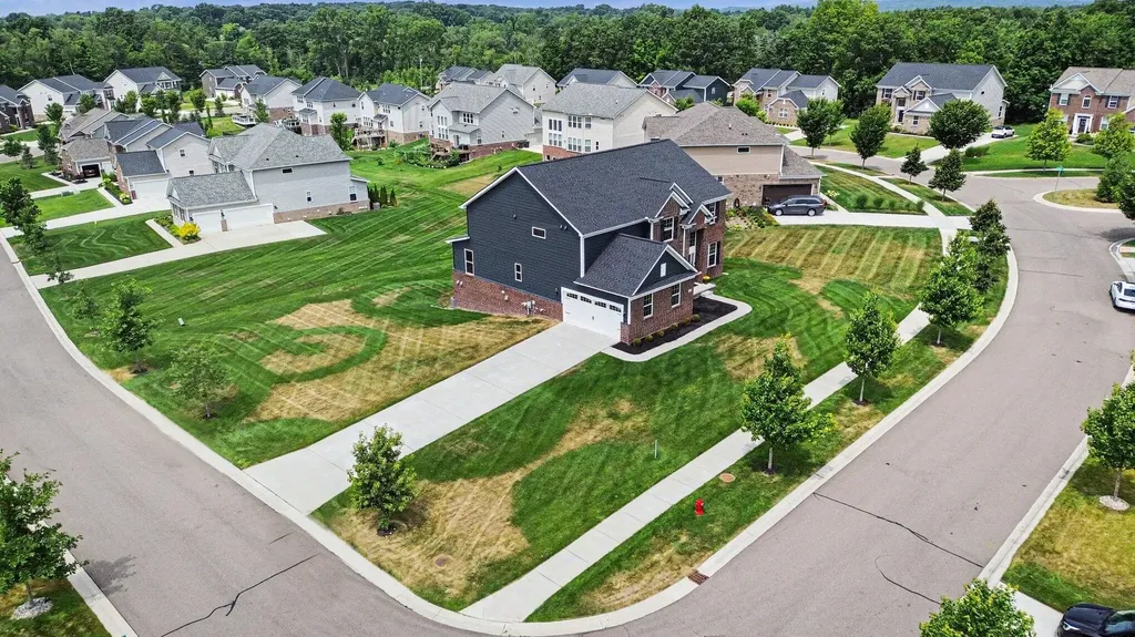 4146 Newgard Drive Orion Charter Township MI 48359