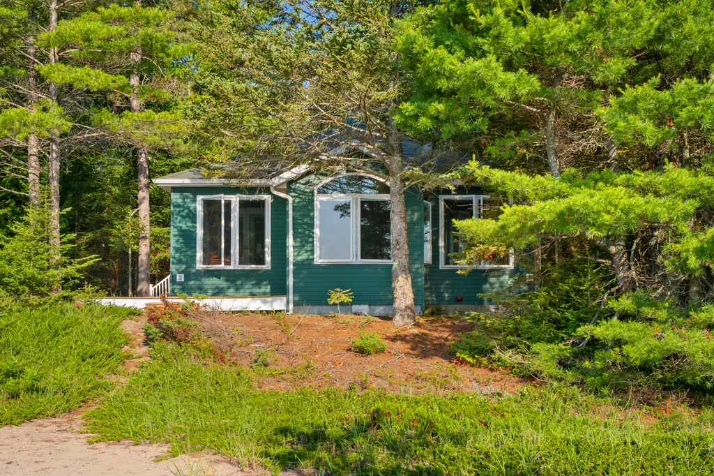 1384 N Lake Huron Shore Drive Haynes Township MI 48740