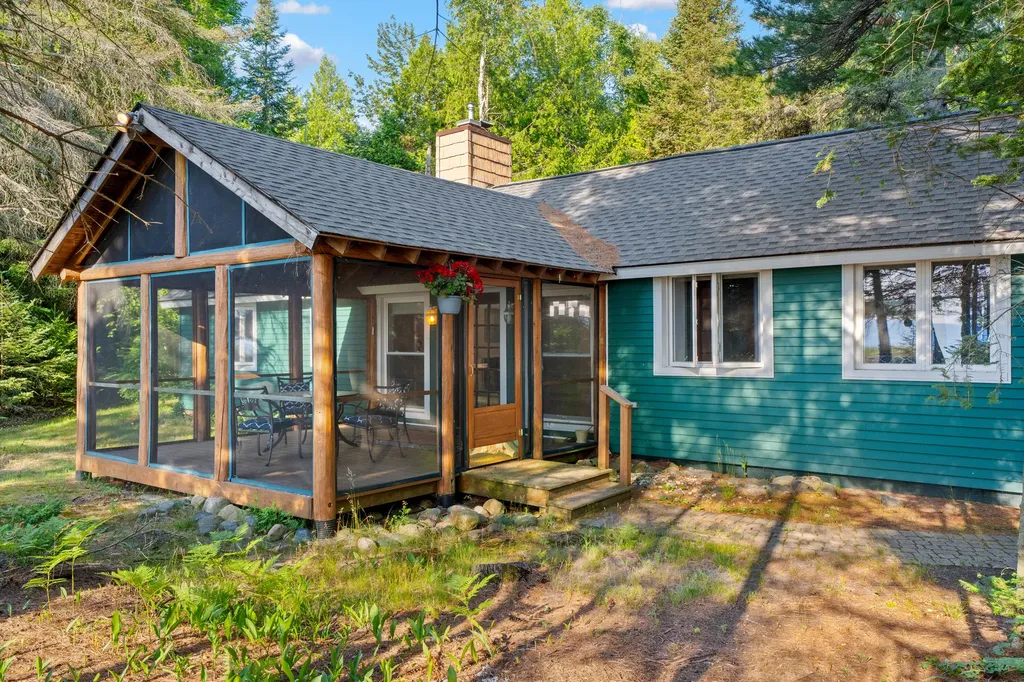 1384 N Lake Huron Shore Drive Haynes Township MI 48740