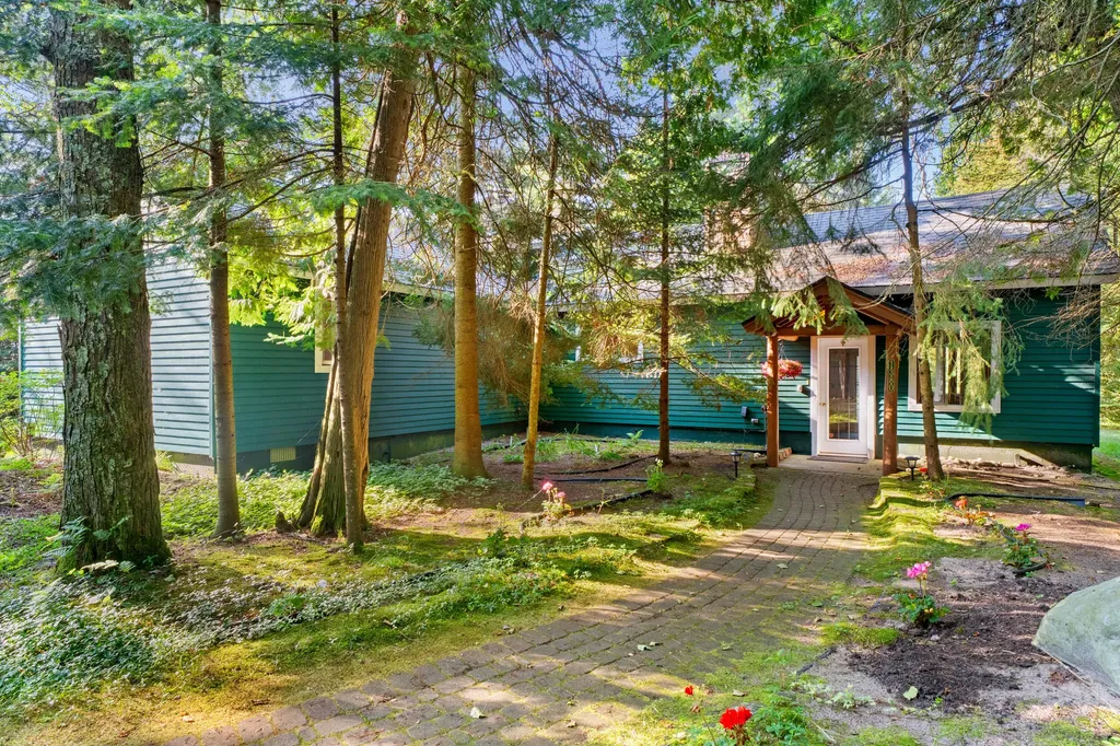 1384 N Lake Huron Shore Drive Haynes Township MI 48740