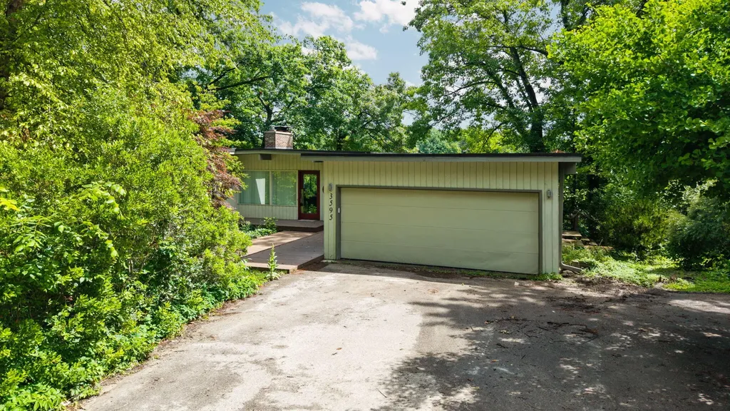 3595 E Huron River Drive Ann Arbor City MI 48104