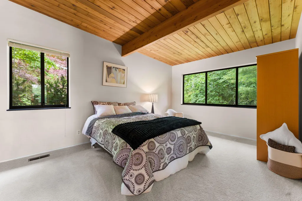 3595 E Huron River Drive Ann Arbor City MI 48104