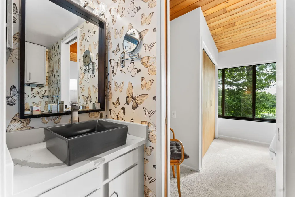 3595 E Huron River Drive Ann Arbor City MI 48104