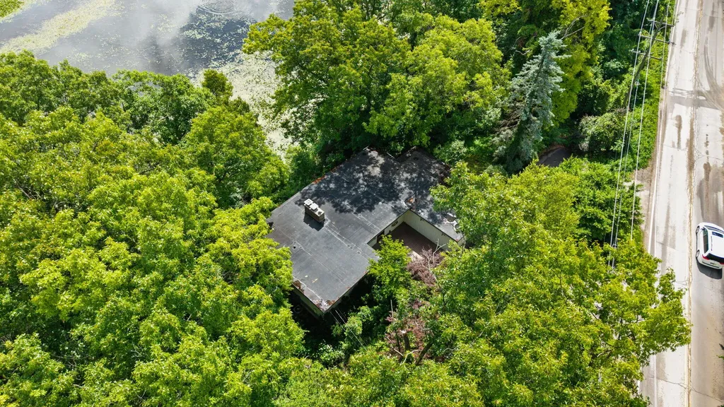 3595 E Huron River Drive Ann Arbor City MI 48104