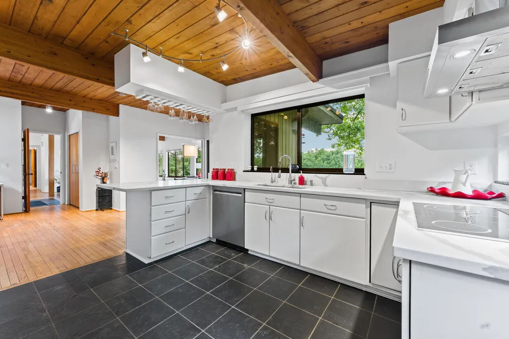 3595 E Huron River Drive Ann Arbor City MI 48104