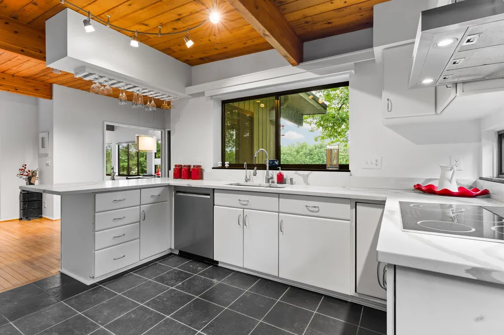 3595 E Huron River Drive Ann Arbor City MI 48104
