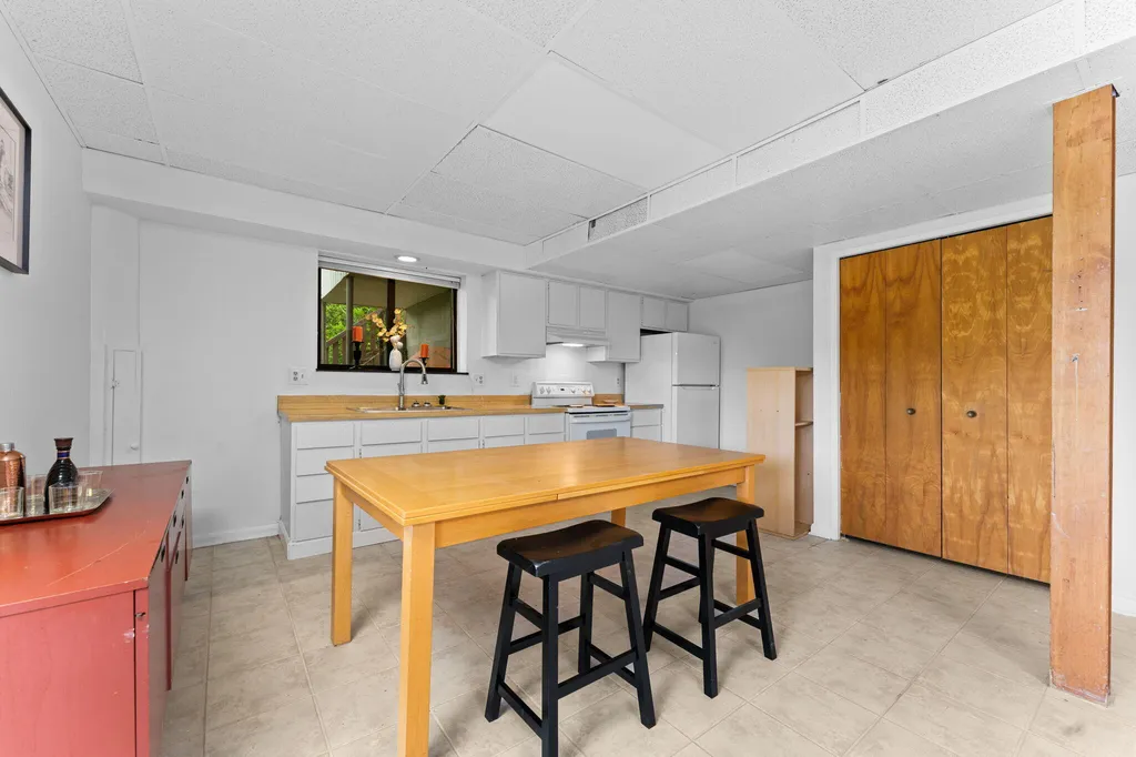 3595 E Huron River Drive Ann Arbor City MI 48104