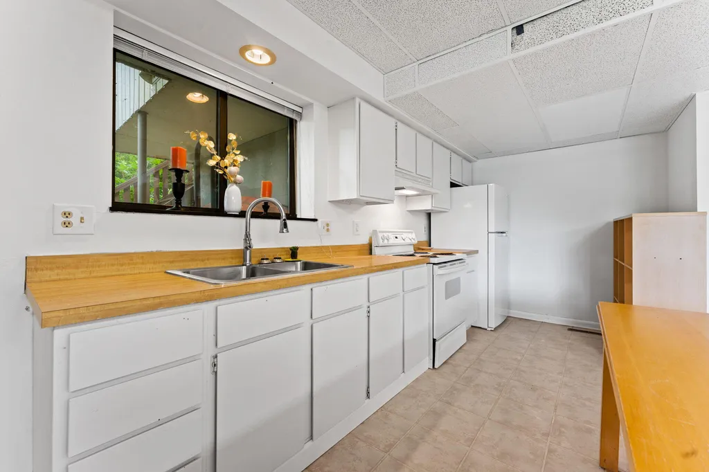 3595 E Huron River Drive Ann Arbor City MI 48104