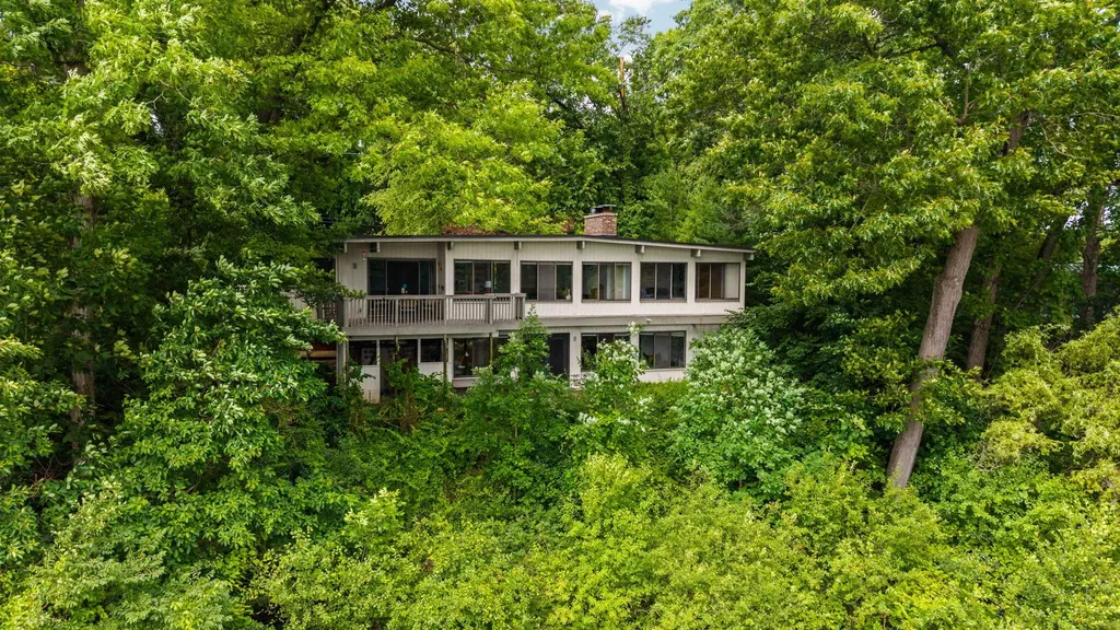 3595 E Huron River Drive Ann Arbor City MI 48104