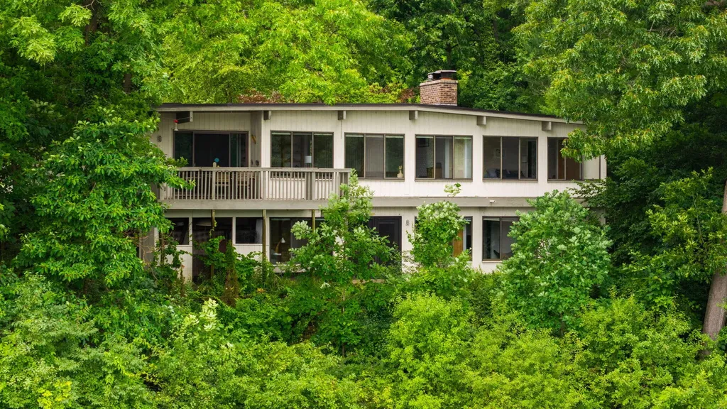 3595 E Huron River Drive Ann Arbor City MI 48104
