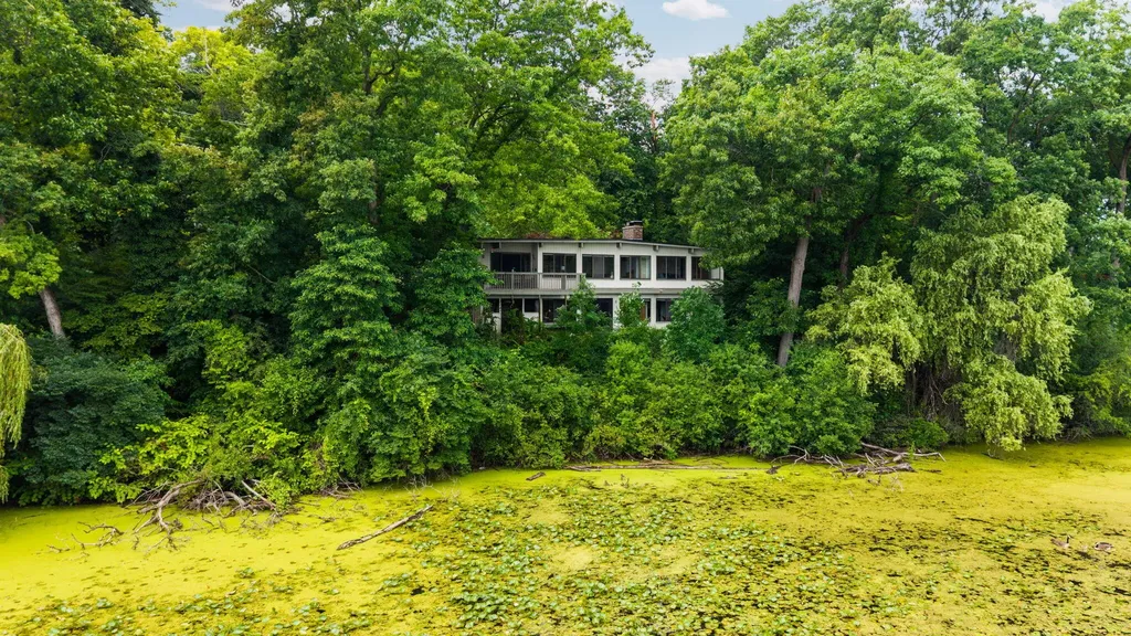 3595 E Huron River Drive Ann Arbor City MI 48104