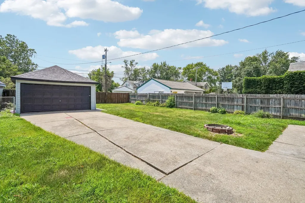 1137 Elm Street Wyandotte City MI 48192