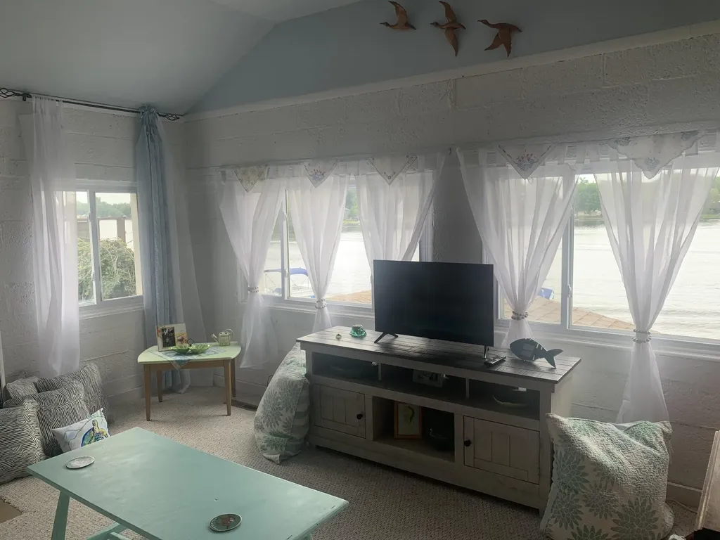 6109 Cole Drive Jefferson Township MI 49266