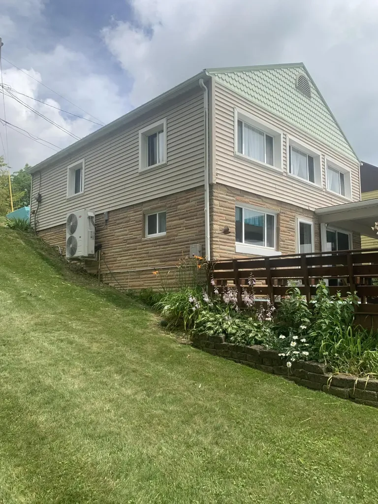 6109 Cole Drive Jefferson Township MI 49266