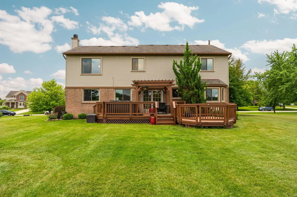 9128 Meadow View Lane York Charter Township MI 48176