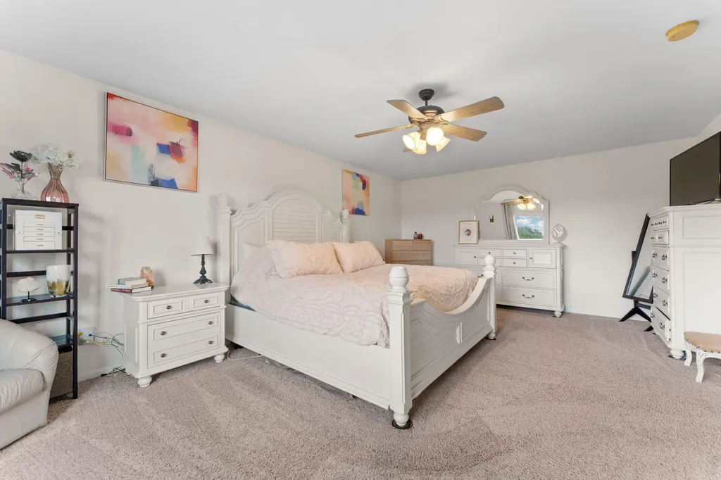 9128 Meadow View Lane York Charter Township MI 48176