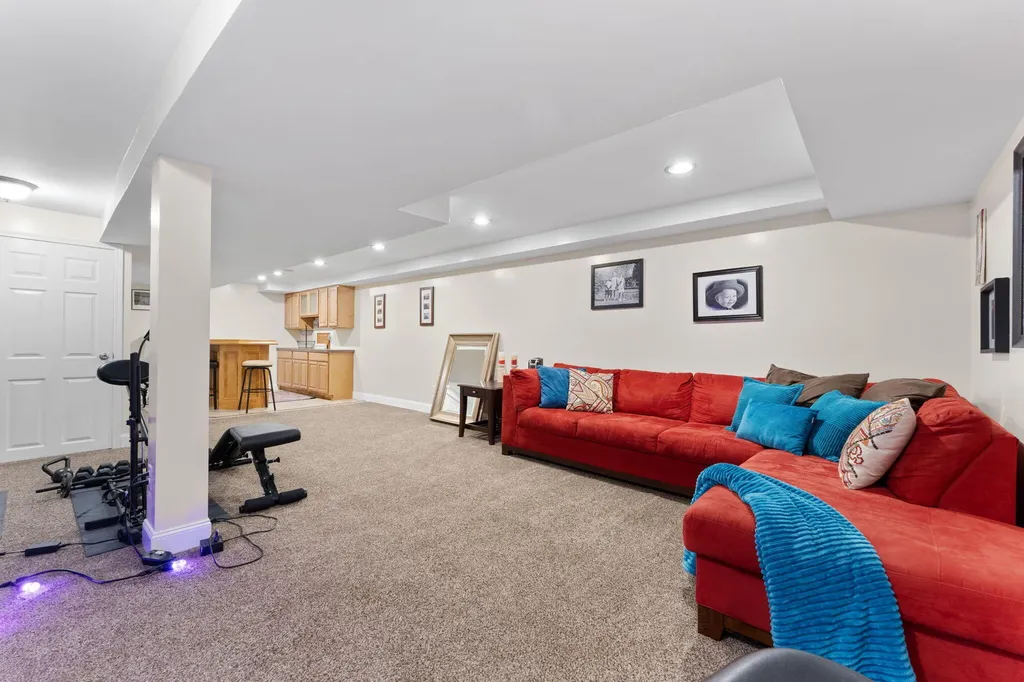 9128 Meadow View Lane York Charter Township MI 48176