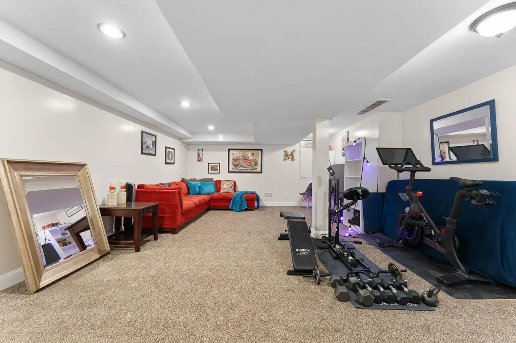 9128 Meadow View Lane York Charter Township MI 48176