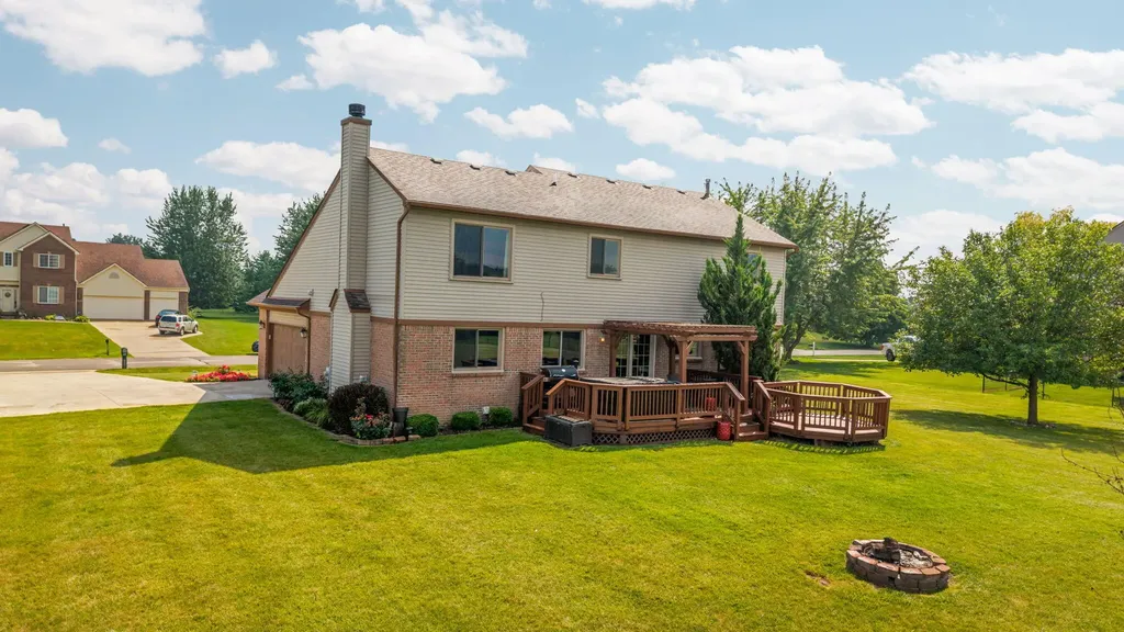 9128 Meadow View Lane York Charter Township MI 48176