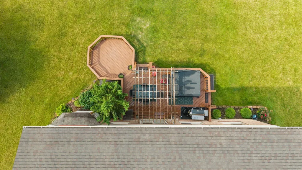 9128 Meadow View Lane York Charter Township MI 48176