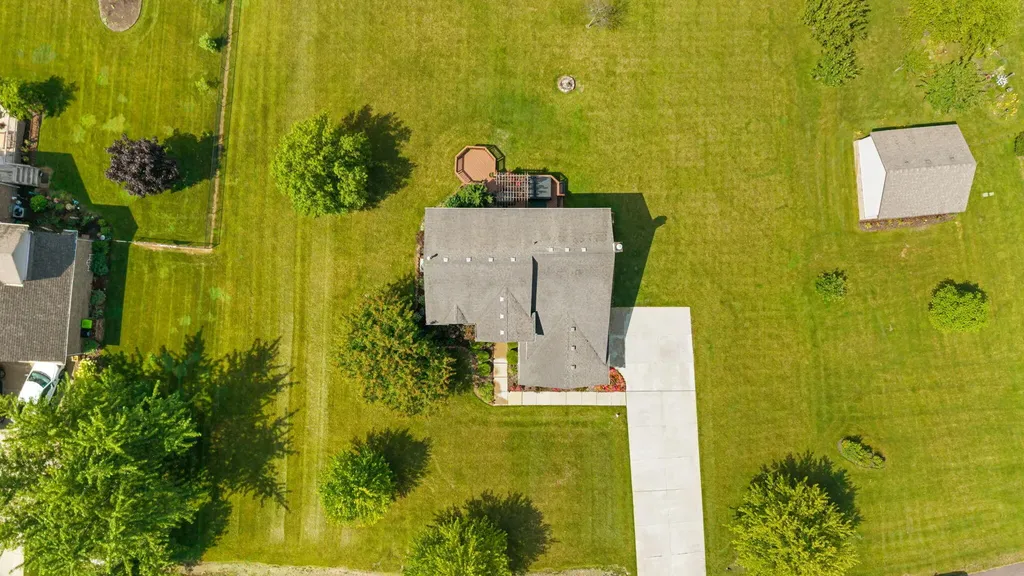 9128 Meadow View Lane York Charter Township MI 48176