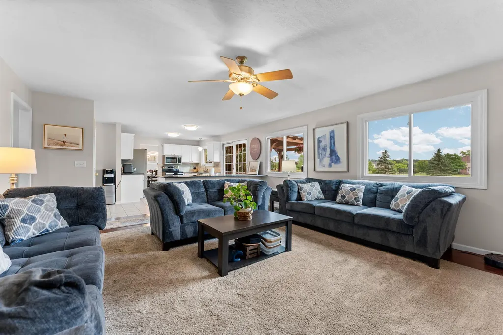 9128 Meadow View Lane York Charter Township MI 48176