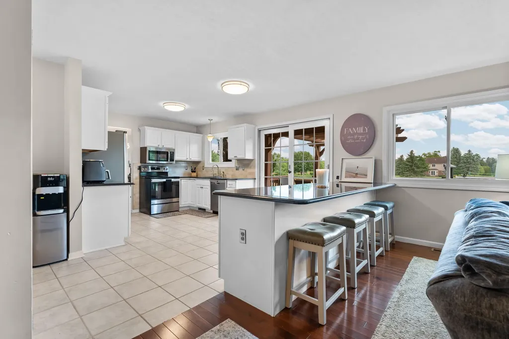 9128 Meadow View Lane York Charter Township MI 48176