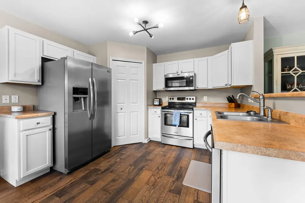 28820 Apple Blossom Drive Huron Charter Township MI 48134