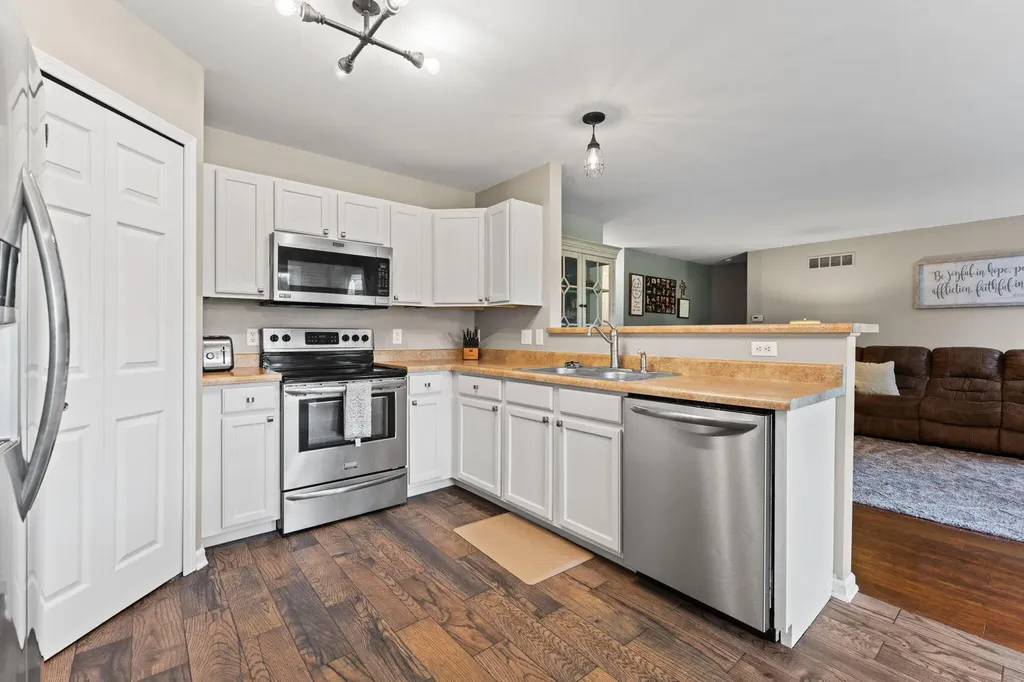 28820 Apple Blossom Drive Huron Charter Township MI 48134