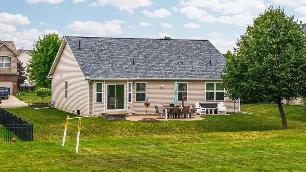 28820 Apple Blossom Drive Huron Charter Township MI 48134