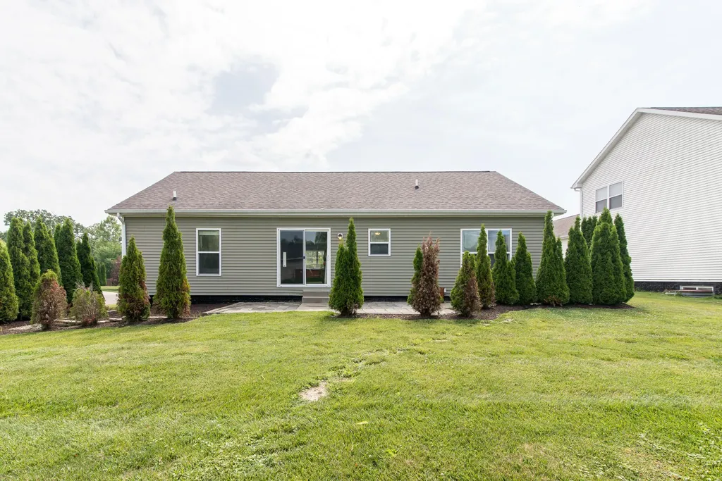 1473 Brigadoon Walled Lake City MI 48390