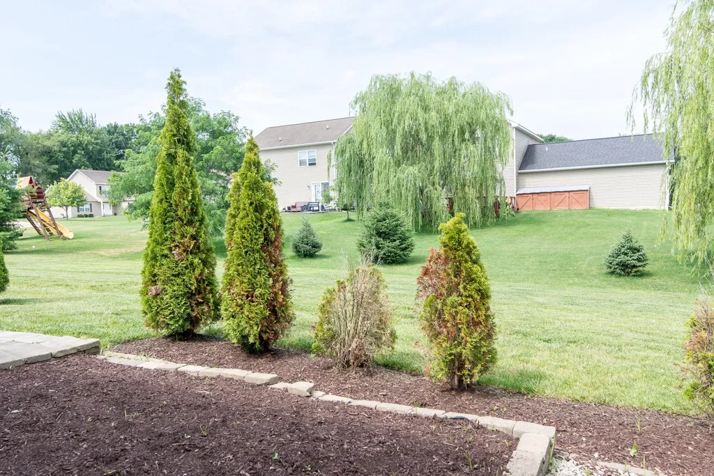 1473 Brigadoon Walled Lake City MI 48390