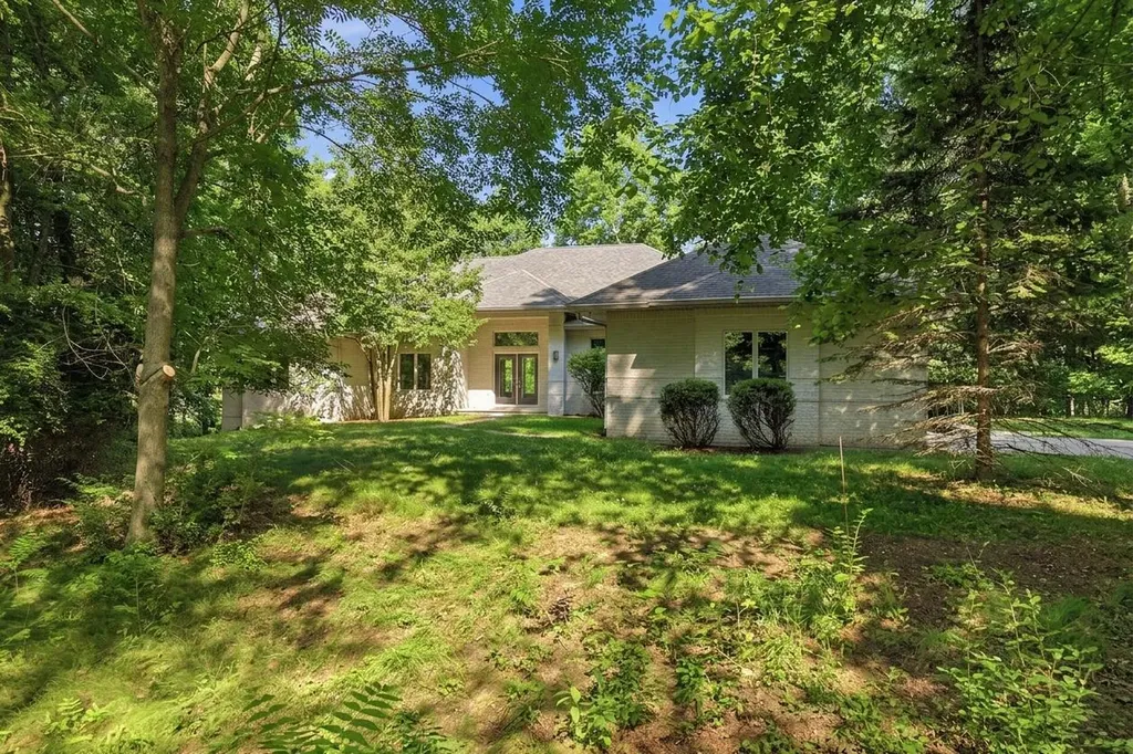 7544 Lake Hollow Court Webster Township MI 48130