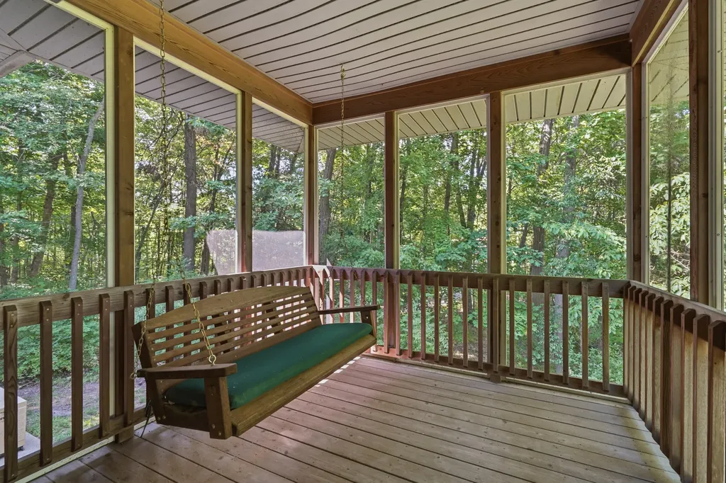 7544 Lake Hollow Court Webster Township MI 48130