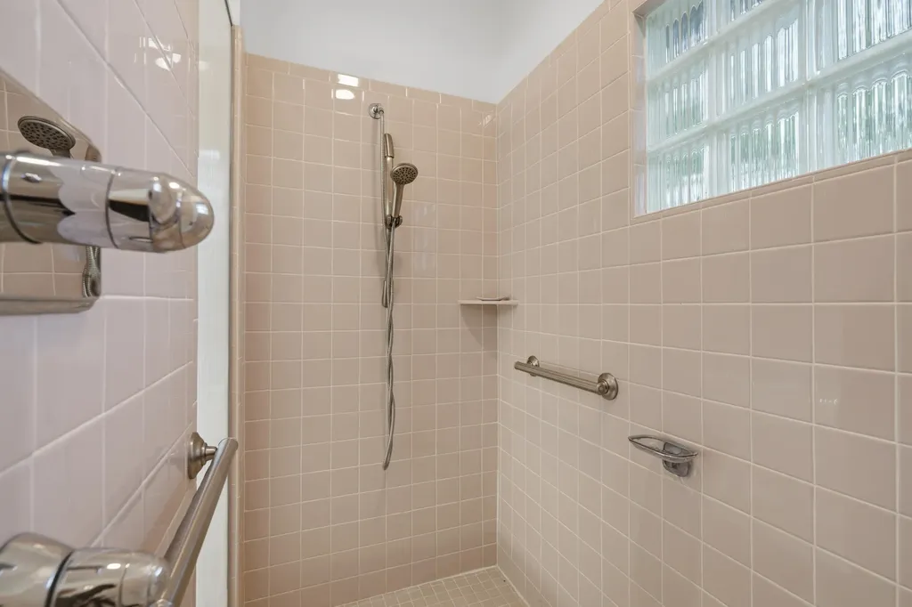 7544 Lake Hollow Court Webster Township MI 48130
