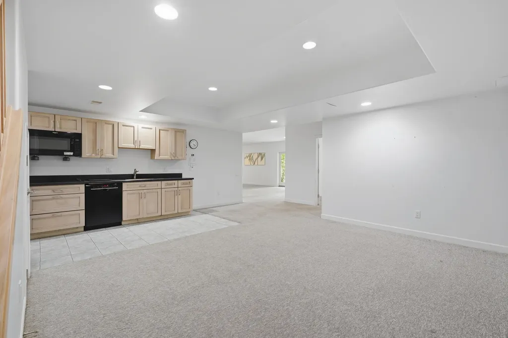 7544 Lake Hollow Court Webster Township MI 48130