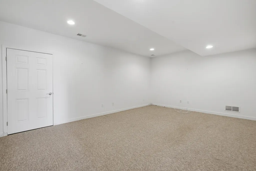 7544 Lake Hollow Court Webster Township MI 48130