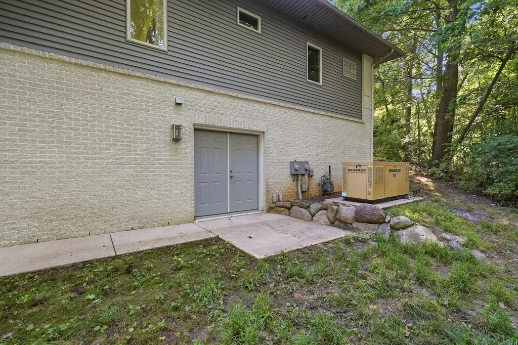 7544 Lake Hollow Court Webster Township MI 48130