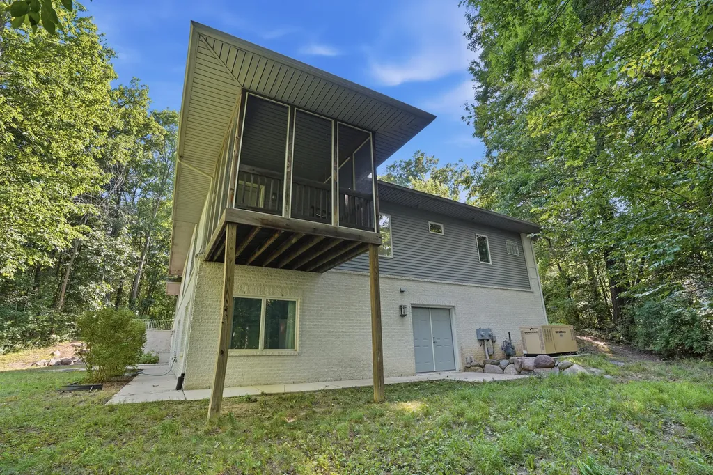 7544 Lake Hollow Court Webster Township MI 48130