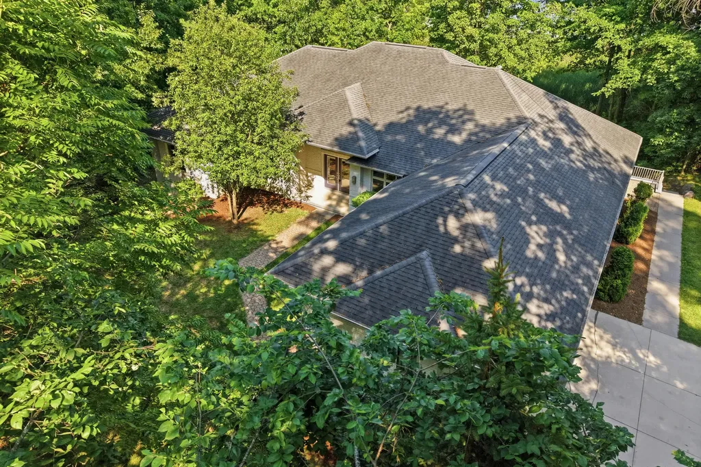 7544 Lake Hollow Court Webster Township MI 48130